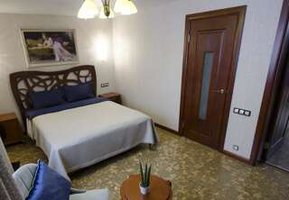 Гостевой дом Guest House  Борисов Двухместный номер с 1 кроватью или 2 отдельными кроватями и собственной ванной комнатой-6
