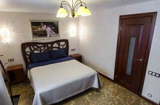 Гостевой дом Guest House  Борисов Двухместный номер с 1 кроватью или 2 отдельными кроватями и собственной ванной комнатой-7